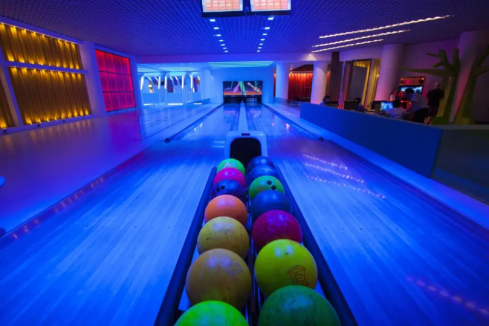 Elite Bowling Center