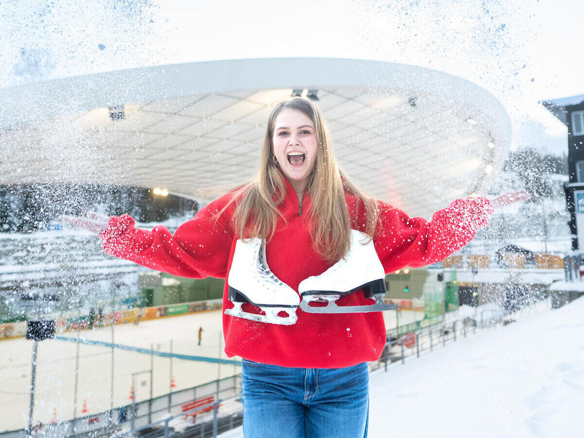 Die Arena im Winter, von außen